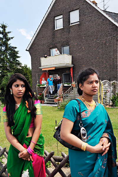 http://www.kniestphotography.net/files/gimgs/3_tamil-diaspora-c-ingo-kniest-0257.jpg