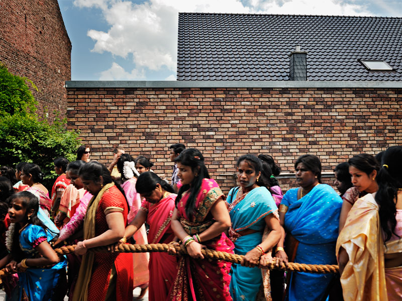 http://www.kniestphotography.net/files/gimgs/3_tamil-diaspora-c-ingo-kniest-0327.jpg